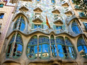 Fachada casa Batlló, Gaudí, modernismo ondulante